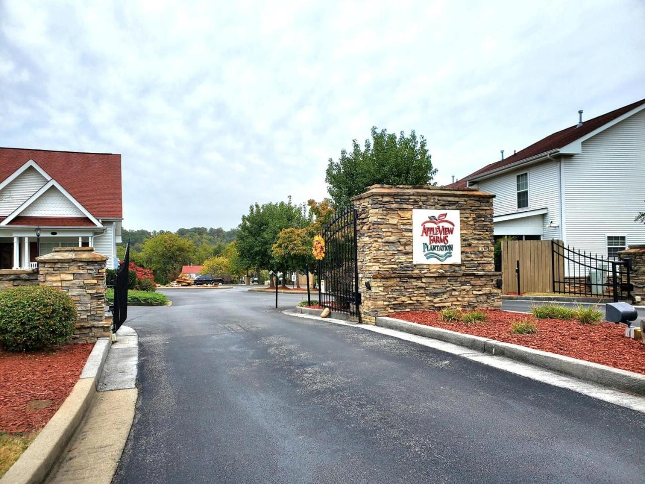 #1 Ranked Condo, W Pool, Gym, Gamer Room! Pigeon Forge Dış mekan fotoğraf
